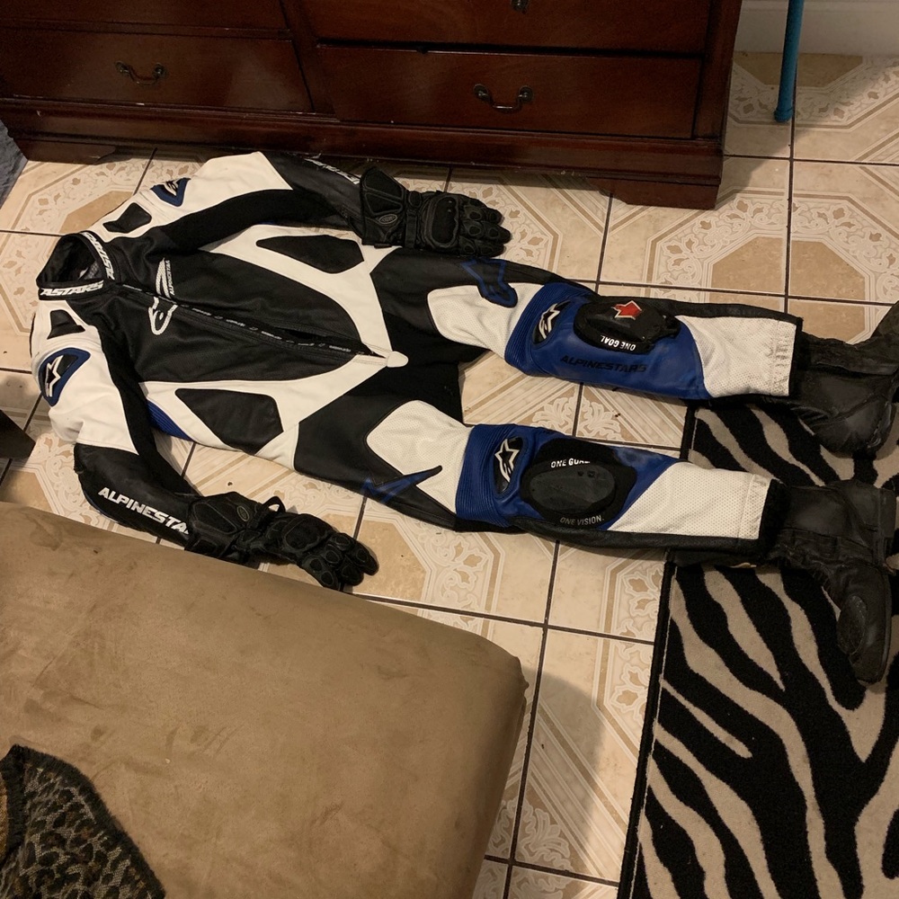 Alpinestars all into one motorbike race in suit